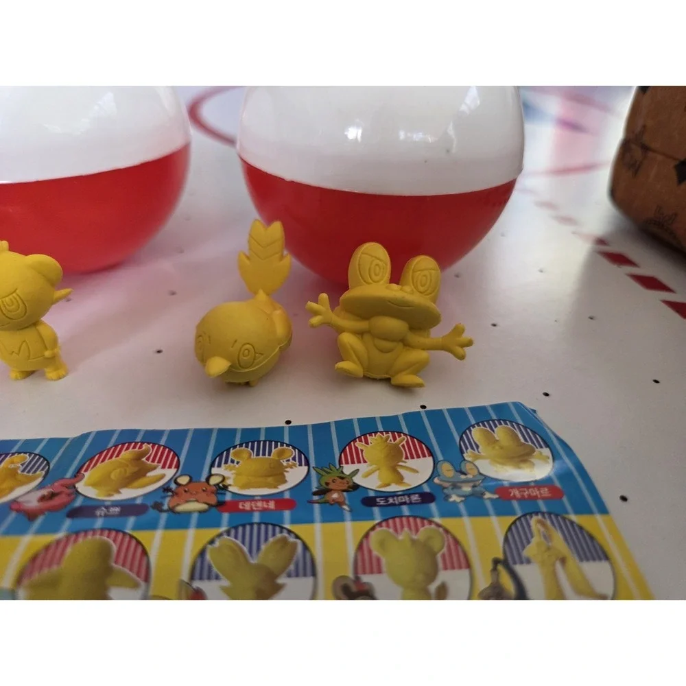 CHARMANDER Pokemon Keshi Mini Figures Yellow Vintage Nintendo Japan Y2K